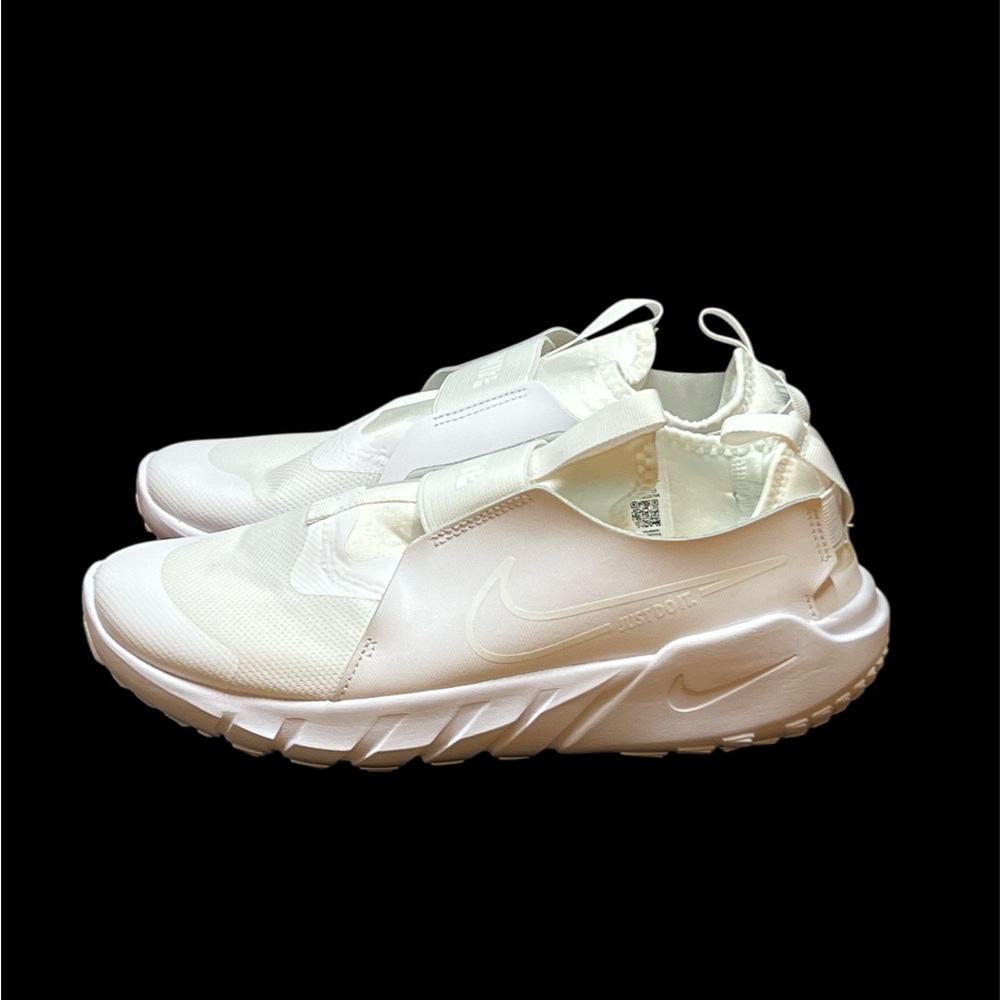 New Youth Size 7Y (GS) - Nike Flex Runner 2 Low Triple White DJ6038 100